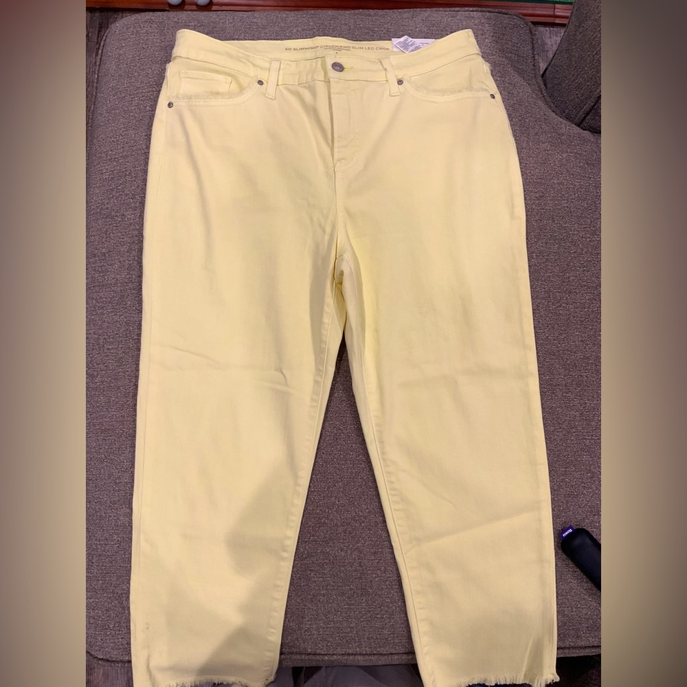 Chico’s yellow so slimming girlfriend slim leg crop size 12 nwt